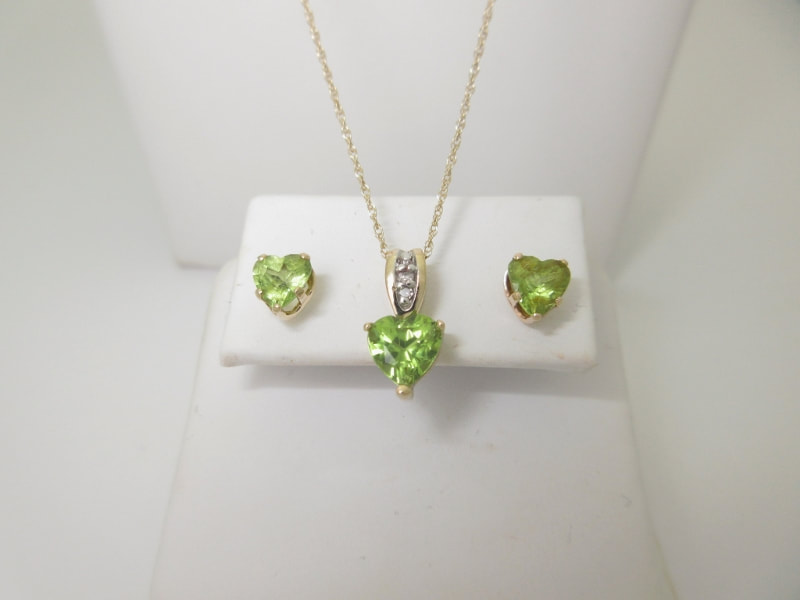 Details about   2 CTW Heart Shape August Birthstone Peridot Pendant Necklace in 10K Solid Gold
