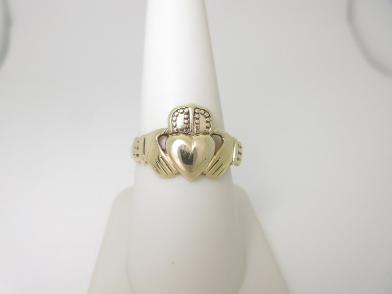 Men's Sterling Silver Inscribed Claddagh Ring - The Twisted Shamrock