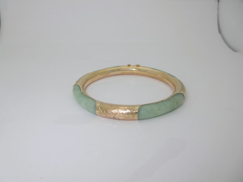 GIA Certified Jadeite Jade Yellow Gold Bangle Bracelet - petersuchyjewelers